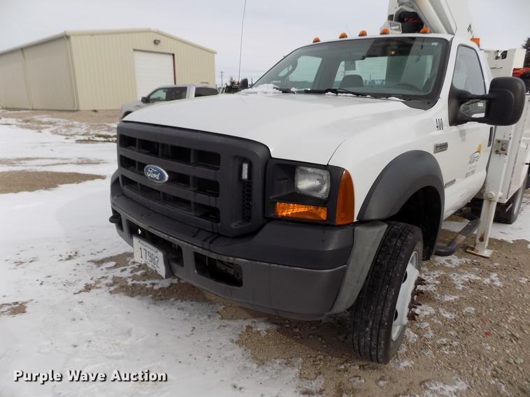 image for item FE9306 2007 Ford F550 XL bucket truck