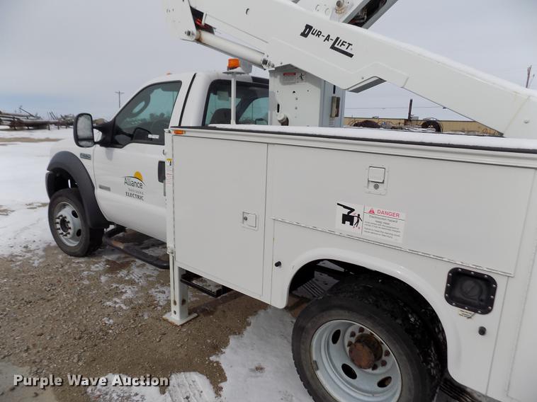 image for item FE9306 2007 Ford F550 XL bucket truck