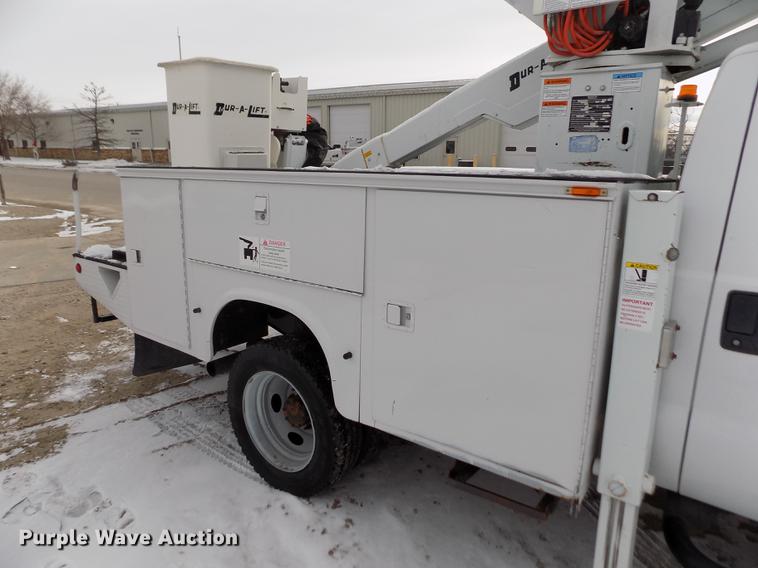 image for item FE9306 2007 Ford F550 XL bucket truck