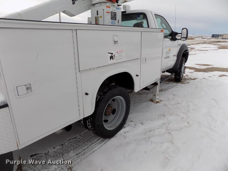 image for item FE9306 2007 Ford F550 XL bucket truck