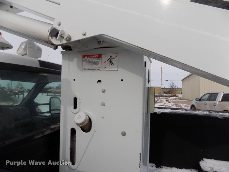image for item FE9306 2007 Ford F550 XL bucket truck