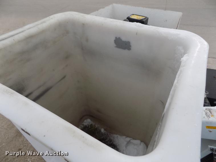 image for item FE9306 2007 Ford F550 XL bucket truck