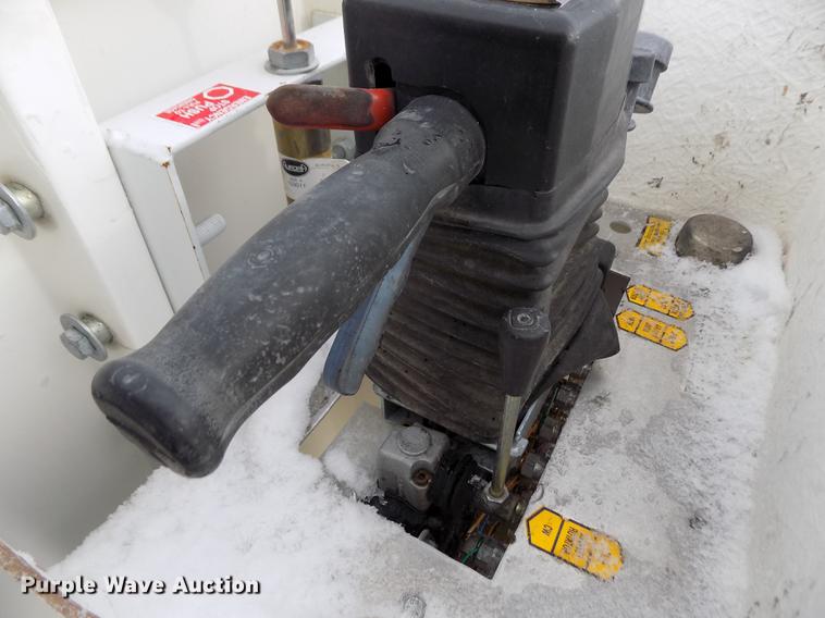 image for item FE9306 2007 Ford F550 XL bucket truck