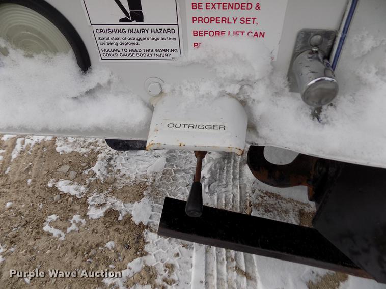 image for item FE9306 2007 Ford F550 XL bucket truck