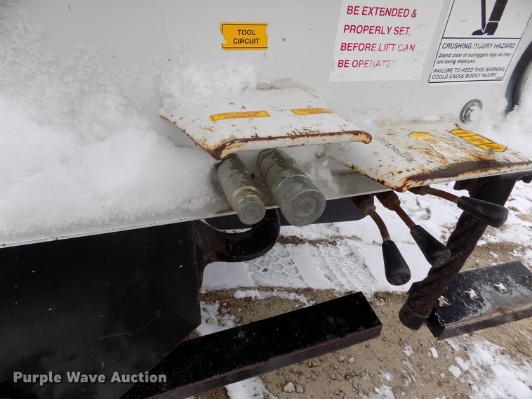 image for item FE9306 2007 Ford F550 XL bucket truck