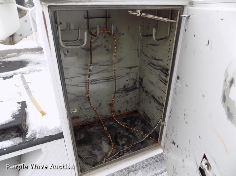 image for item FE9306 2007 Ford F550 XL bucket truck