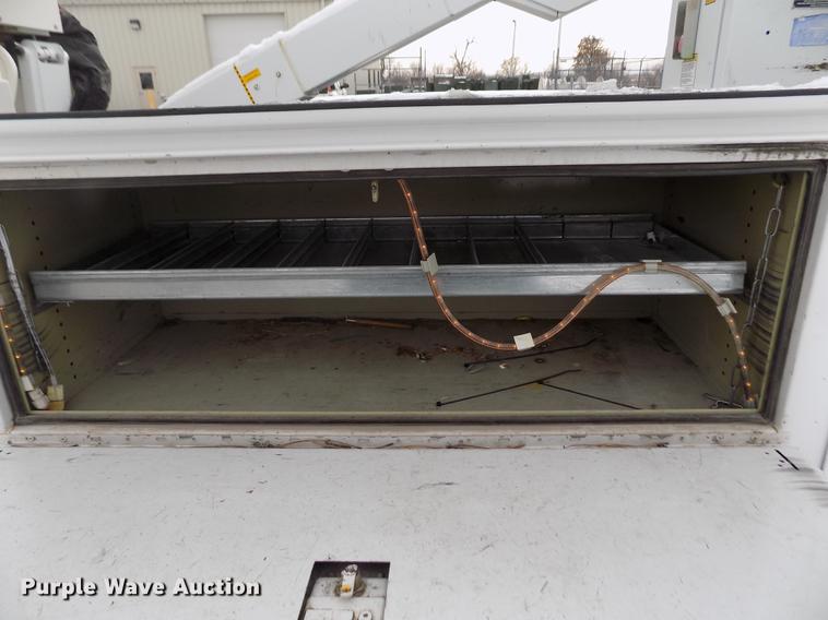 image for item FE9306 2007 Ford F550 XL bucket truck