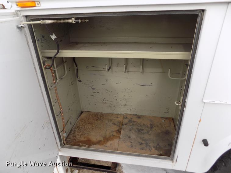 image for item FE9306 2007 Ford F550 XL bucket truck