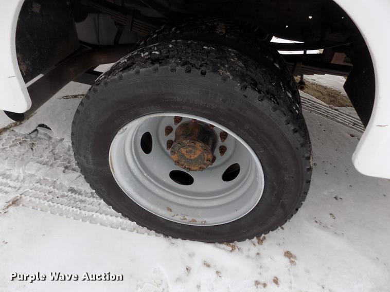 image for item FE9306 2007 Ford F550 XL bucket truck