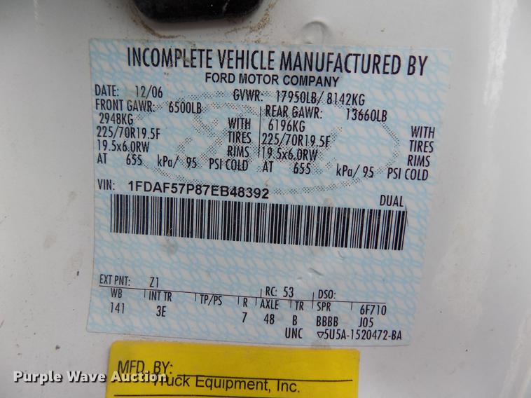 image for item FE9306 2007 Ford F550 XL bucket truck