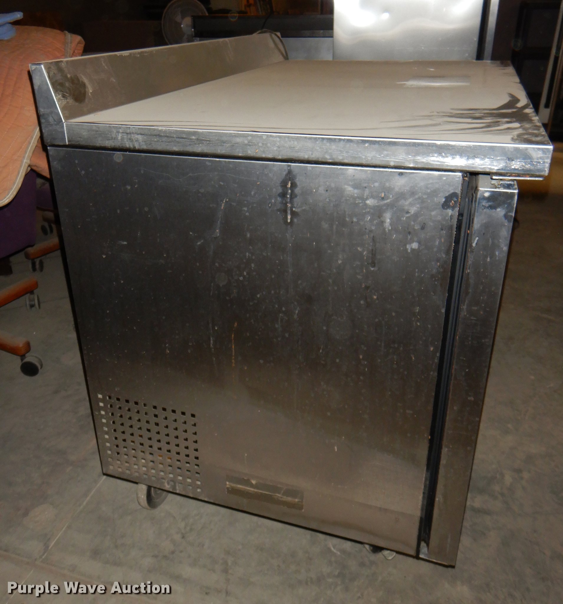 True TWT48 refrigerator in Manhattan, KS Item EA9055 sold Purple Wave