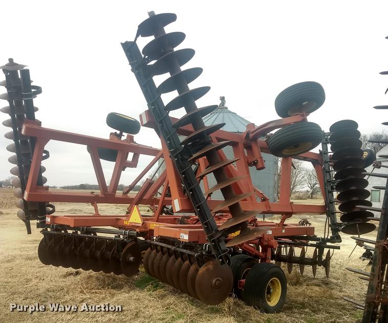 image for item DB9006 Sunflower 1433-29 tandem offset disk