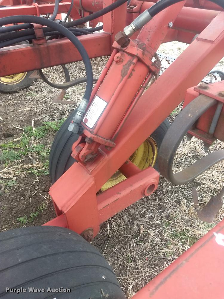 image for item DB9007 Sunflower 5452-46 field cultivator