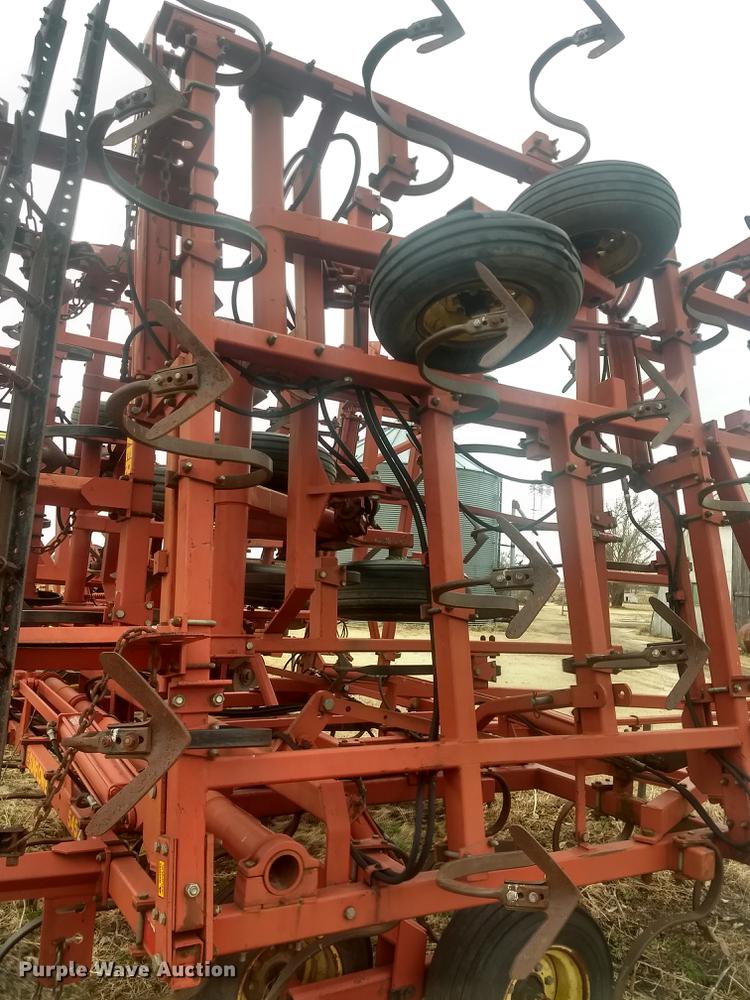 image for item DB9007 Sunflower 5452-46 field cultivator