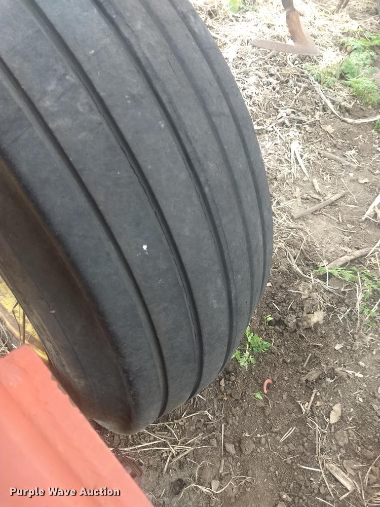 image for item DB9007 Sunflower 5452-46 field cultivator