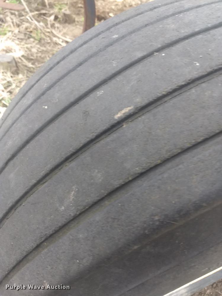 image for item DB9007 Sunflower 5452-46 field cultivator