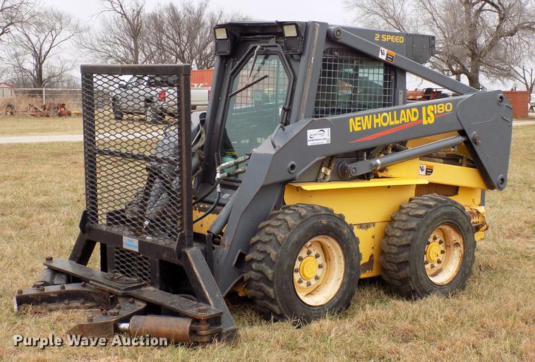 image for item DD3545 1999 New Holland LS180 skid steer