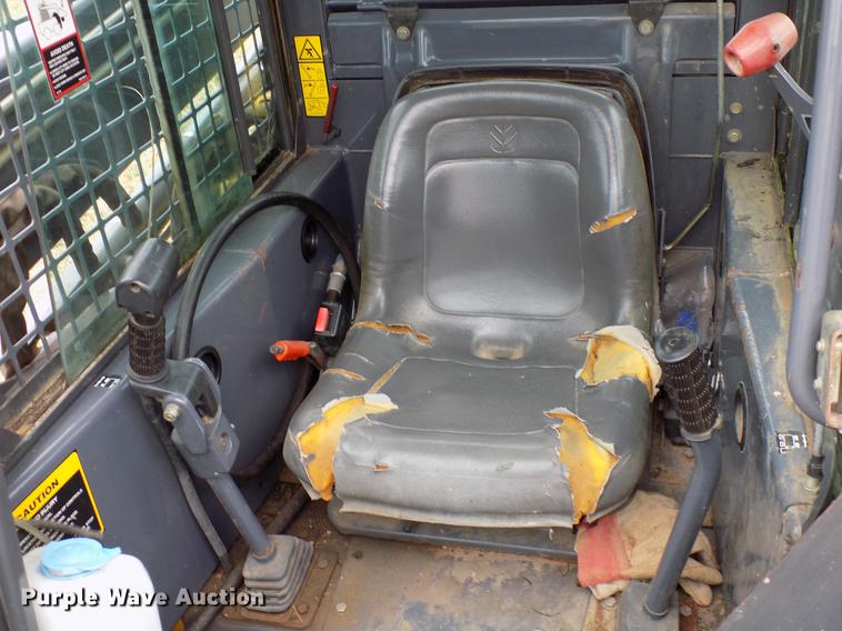 image for item DD3545 1999 New Holland LS180 skid steer