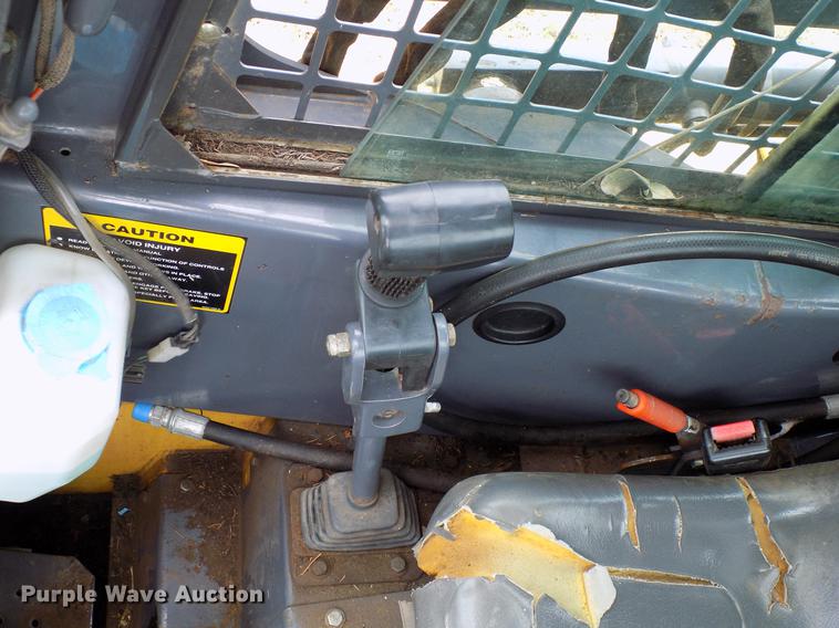 image for item DD3545 1999 New Holland LS180 skid steer