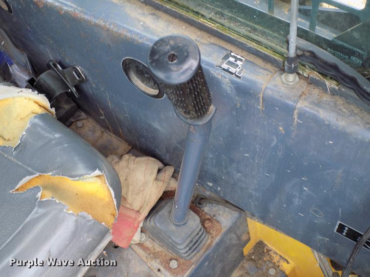 image for item DD3545 1999 New Holland LS180 skid steer