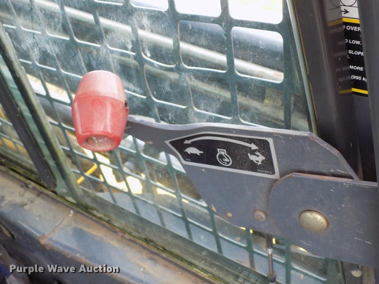 image for item DD3545 1999 New Holland LS180 skid steer