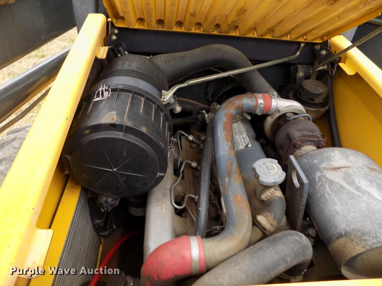 image for item DD3545 1999 New Holland LS180 skid steer