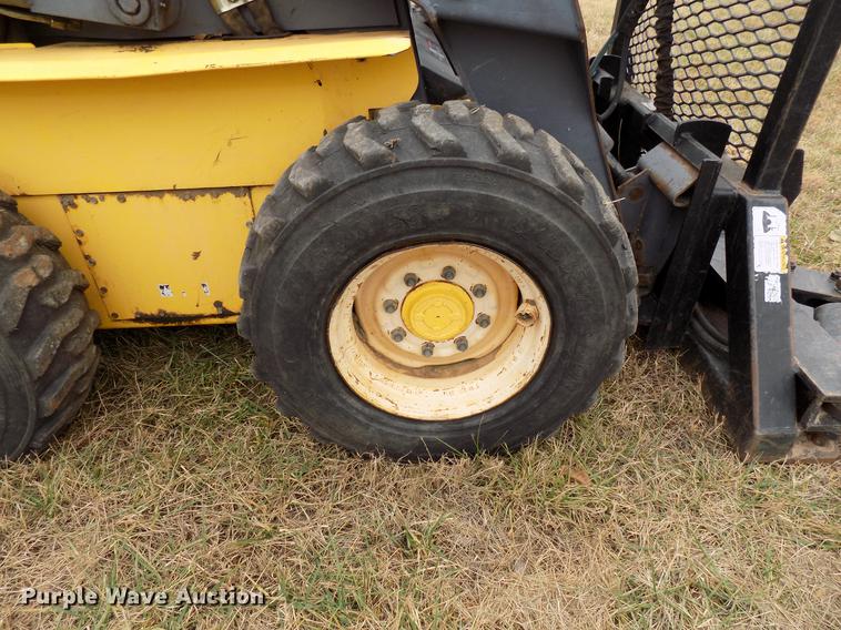 image for item DD3545 1999 New Holland LS180 skid steer