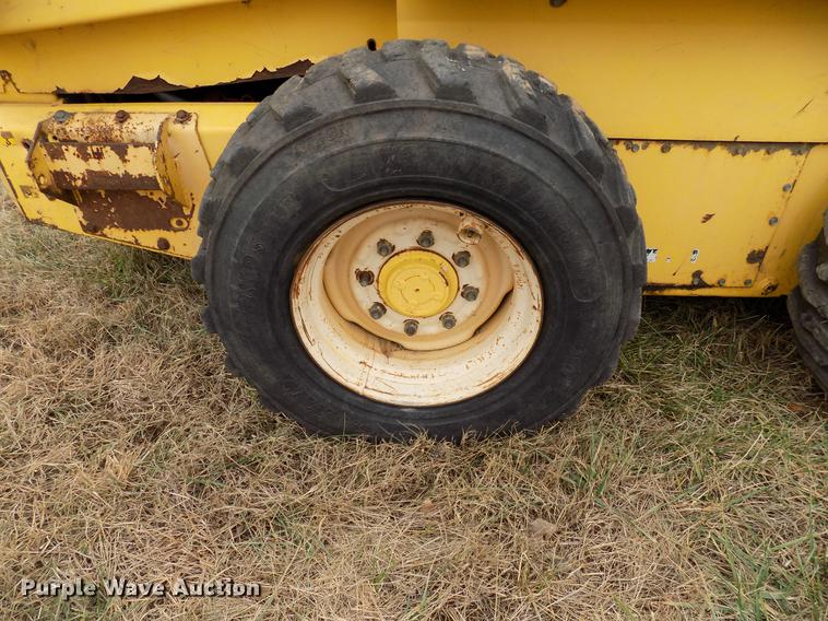 image for item DD3545 1999 New Holland LS180 skid steer