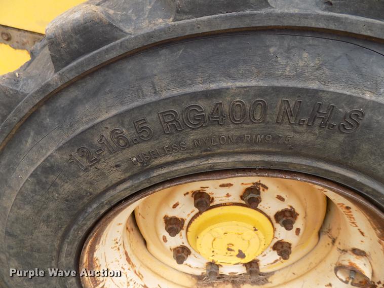 image for item DD3545 1999 New Holland LS180 skid steer