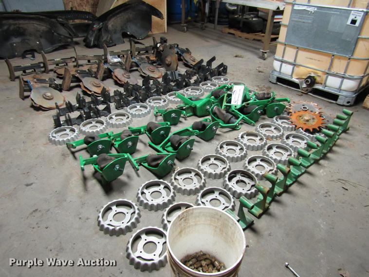 image for item DD3940 Planter parts