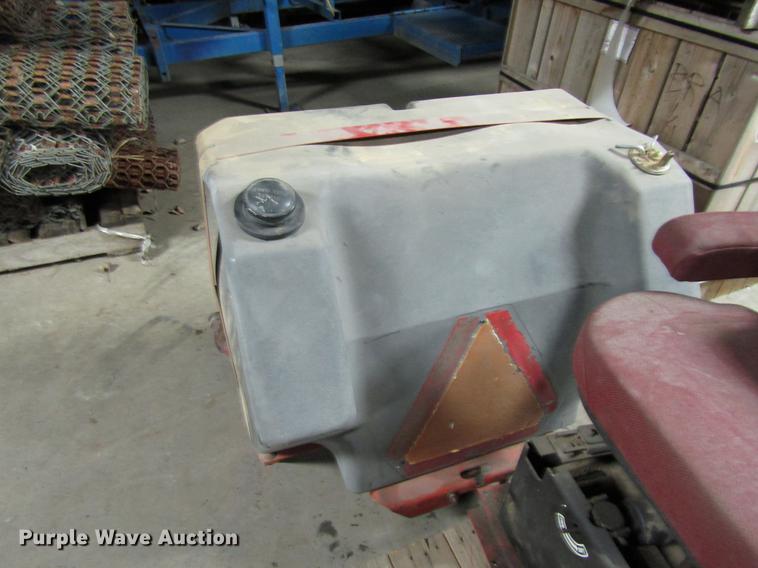 image for item DD3941 Case IH 1486 tractor parts