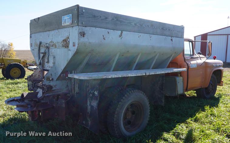 image for item DF1589 1959 Chevrolet 60 applicator truck