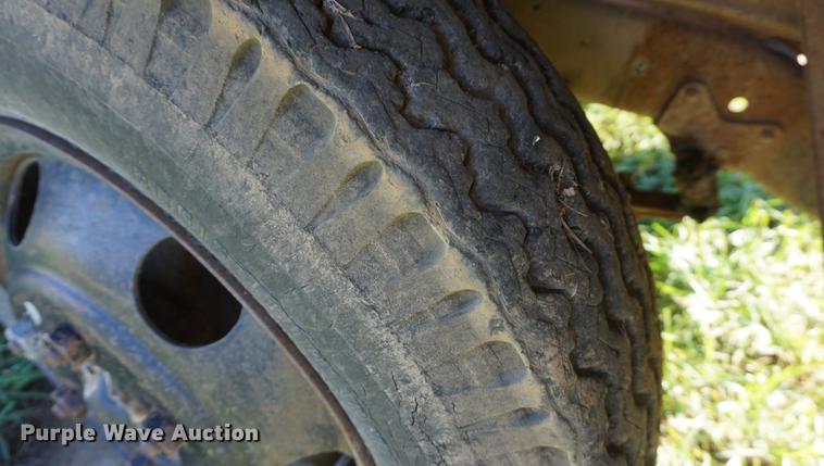 image for item DF1589 1959 Chevrolet 60 applicator truck