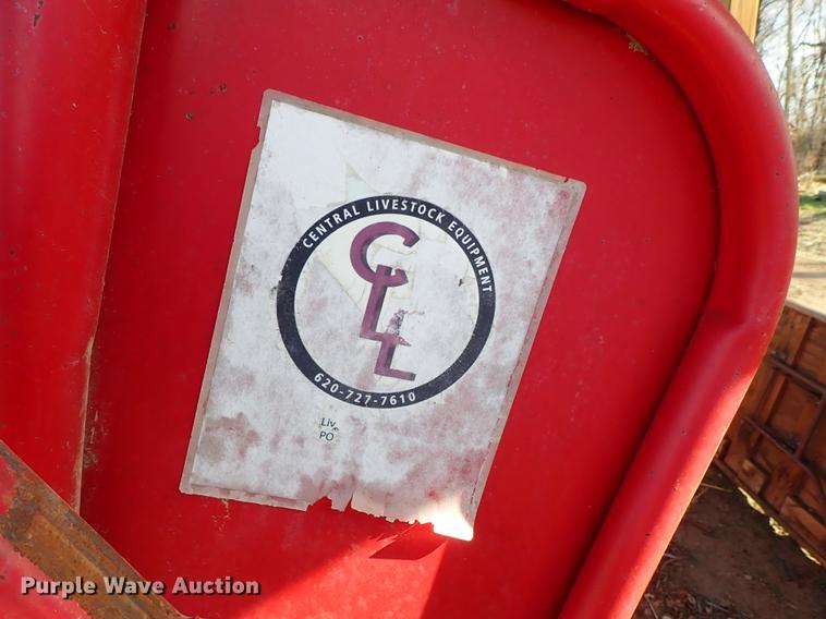 image for item DG2905 Central Livestock Equipment squeeze chute