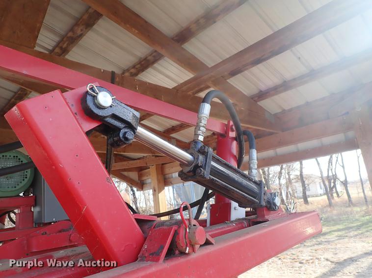 image for item DG2905 Central Livestock Equipment squeeze chute