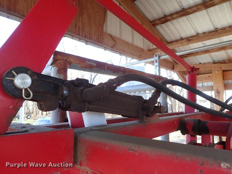 image for item DG2905 Central Livestock Equipment squeeze chute