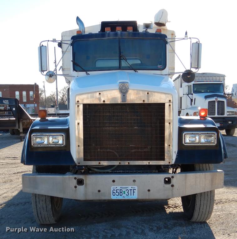 image for item DX9479 1989 Kenworth W900B fertilizer truck