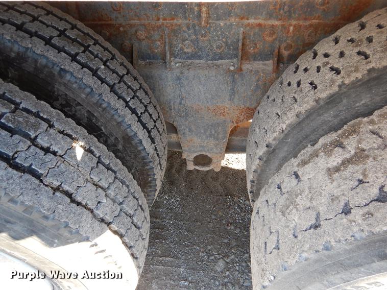 image for item DX9479 1989 Kenworth W900B fertilizer truck