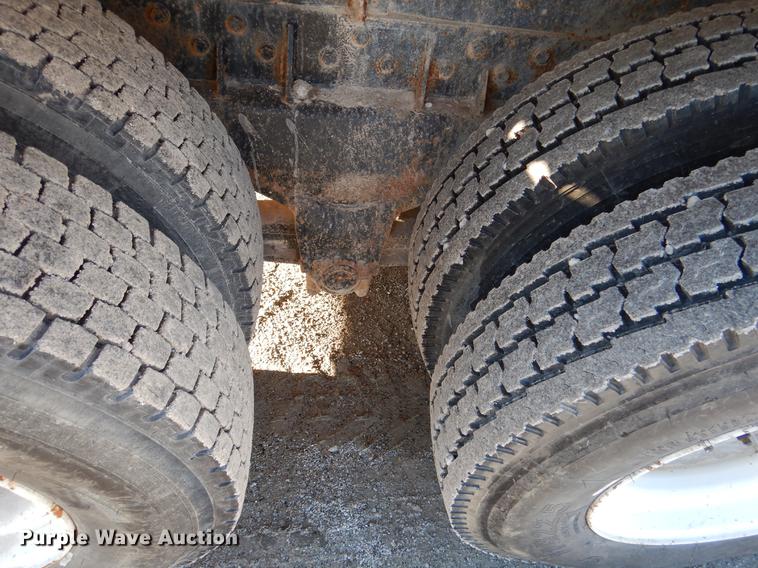 image for item DX9479 1989 Kenworth W900B fertilizer truck