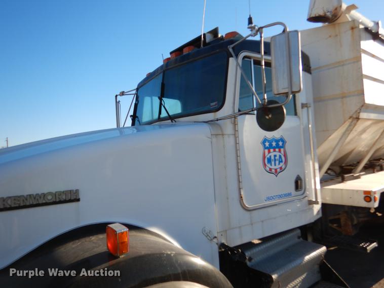 image for item DX9479 1989 Kenworth W900B fertilizer truck