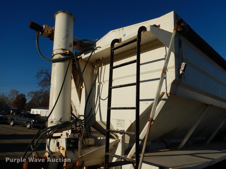 image for item DX9479 1989 Kenworth W900B fertilizer truck