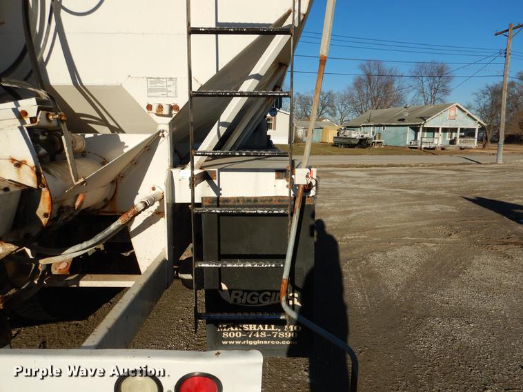 image for item DX9479 1989 Kenworth W900B fertilizer truck