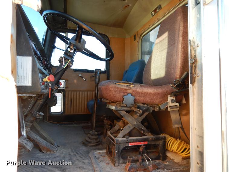 image for item DX9479 1989 Kenworth W900B fertilizer truck