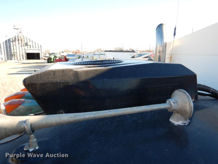 image for item DX9479 1989 Kenworth W900B fertilizer truck