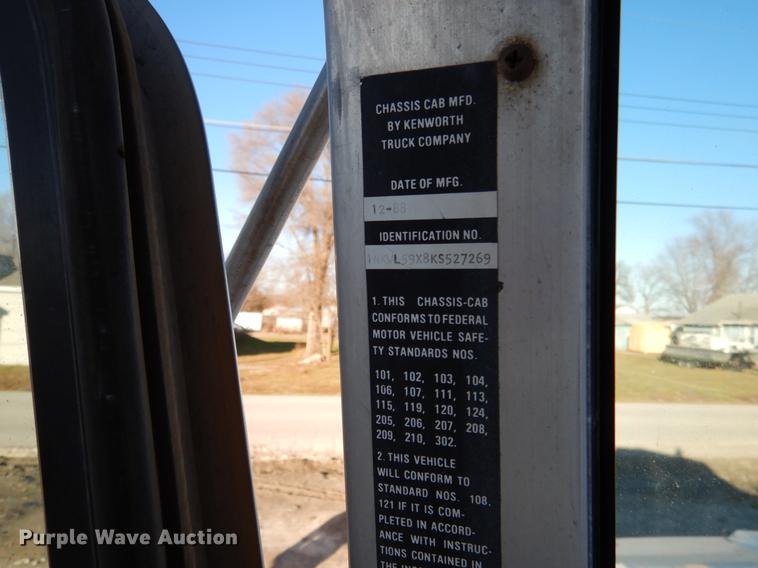 image for item DX9479 1989 Kenworth W900B fertilizer truck