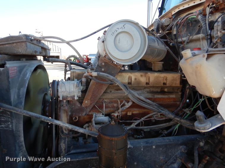 image for item DX9479 1989 Kenworth W900B fertilizer truck