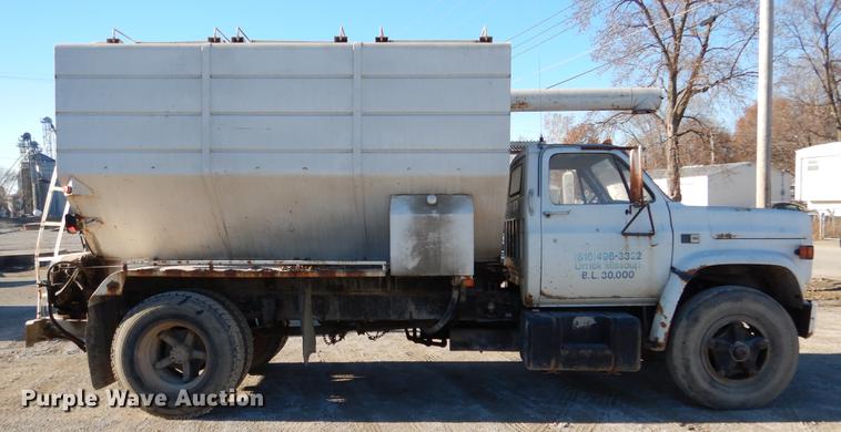 image for item DX9480 1987 GMC 7000 feed delivery truck