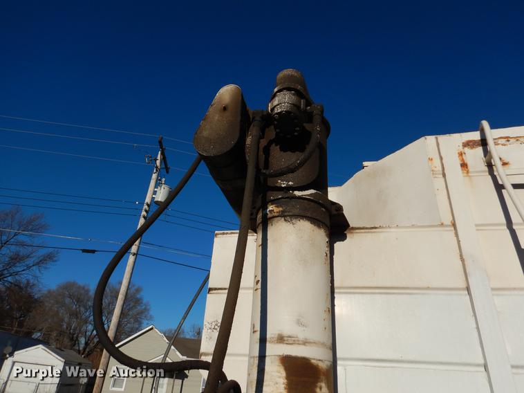 image for item DX9480 1987 GMC 7000 feed delivery truck