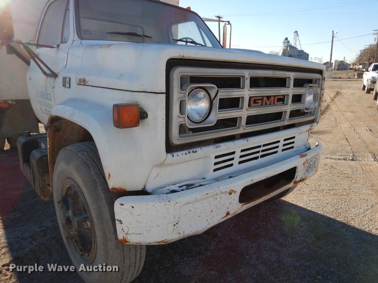 image for item DX9480 1987 GMC 7000 feed delivery truck