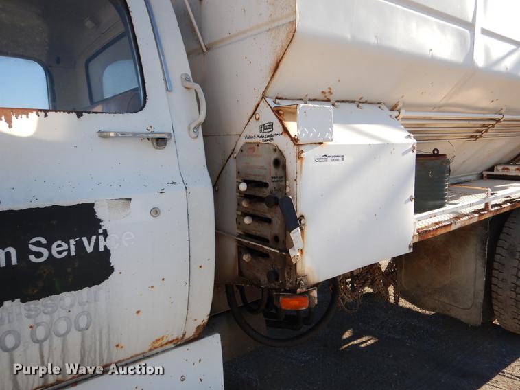 image for item DX9480 1987 GMC 7000 feed delivery truck